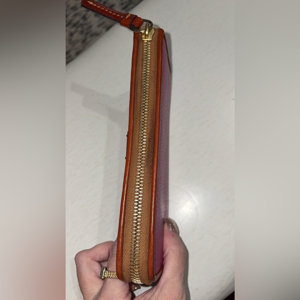 Dooney & Bourke Vintage Long Fuchsia Leather Wallet - Picture 4 of 14